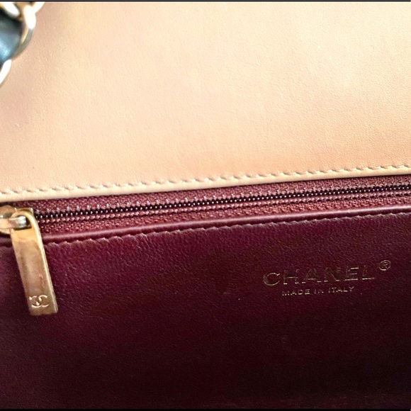 Chanel Caviar Quilted Medium CC Filigree Flap Beige and Black - Picture 8 of 13